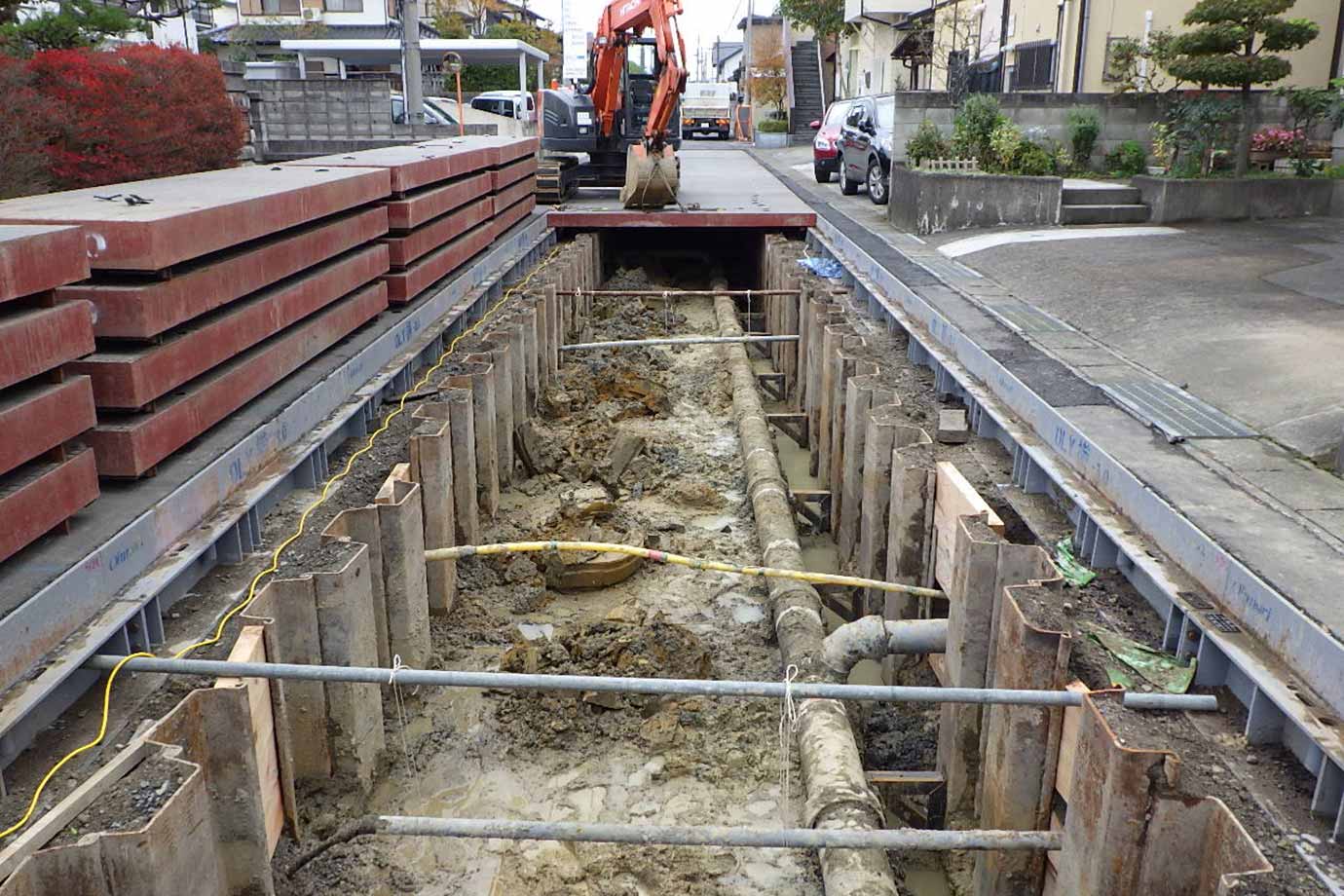 平晋建設株式会社施工事例 168号雨水幹線流入管 公共下水道築造工事 第3工区 掘削状況