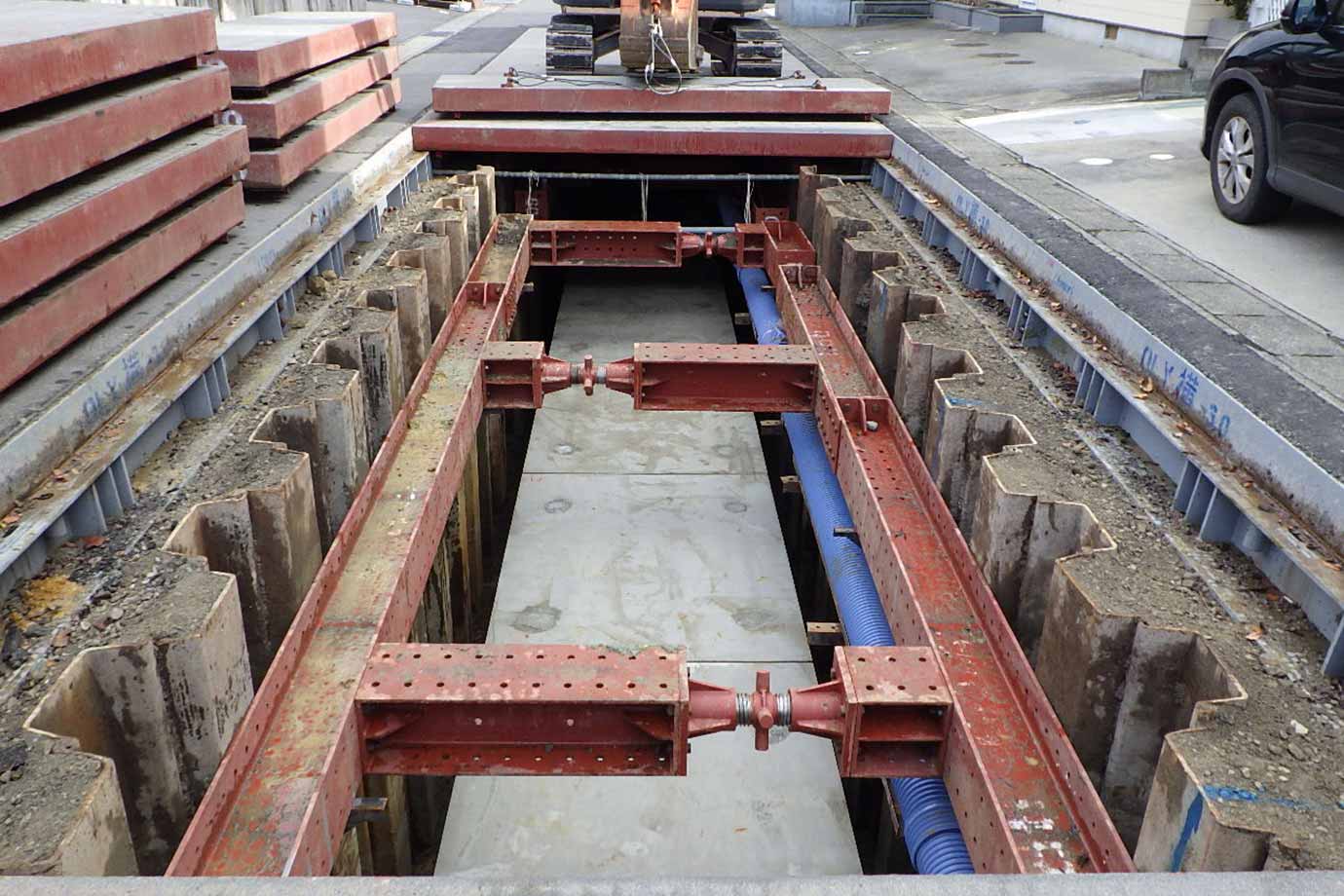 平晋建設株式会社施工事例 168号雨水幹線流入管 公共下水道築造工事 第3工区 BOXカルバート設置完了